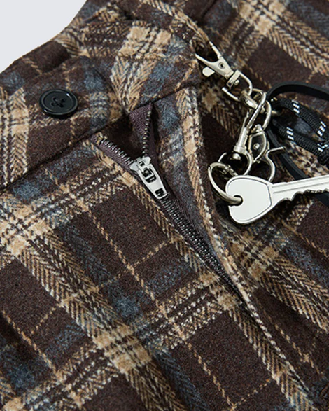 American Vintage Multi-Pocket Checkered Cargo Pants - Image 5