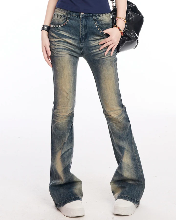 American Vintage Whiskered Flared Jeans - Image 2