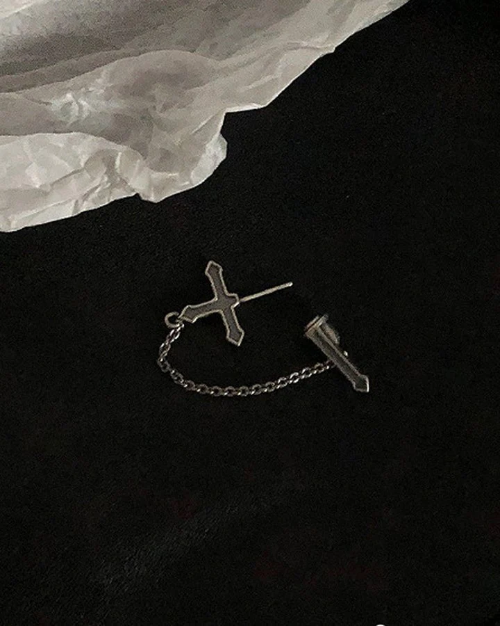 Black Cross Chain Earring - Image 3