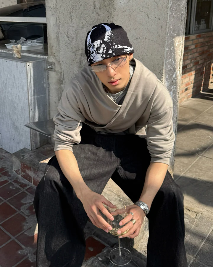 Cool Stylish Graphic Knit Beanie - Image 2