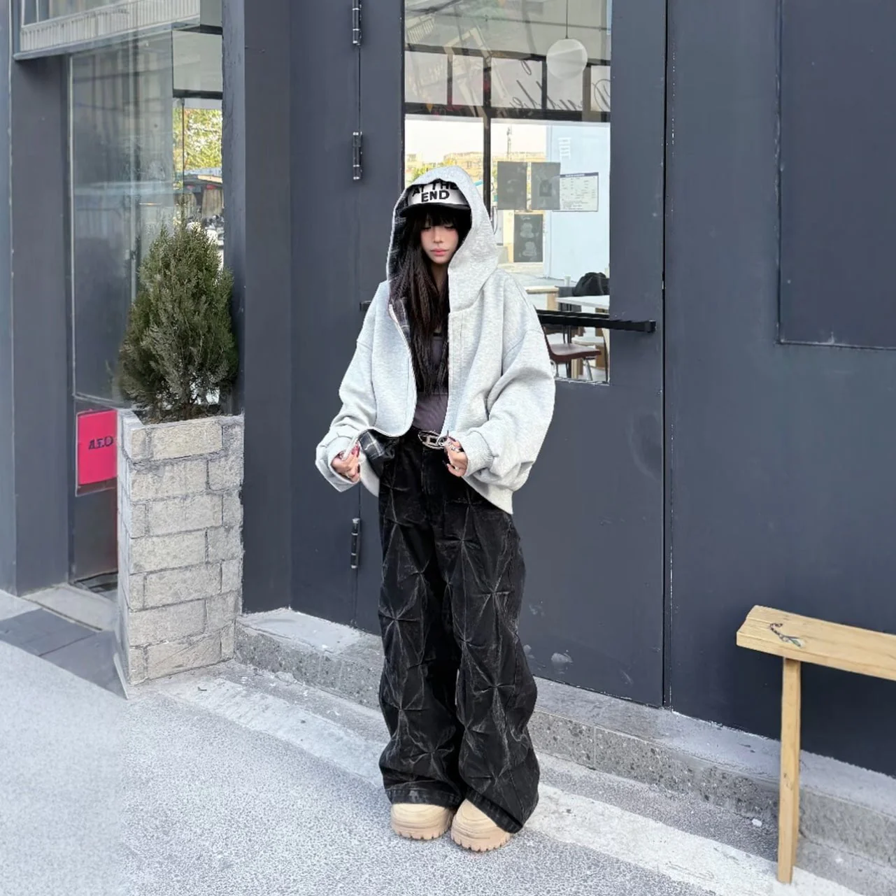 Crinkled Denim Cargo Pants - Image 3