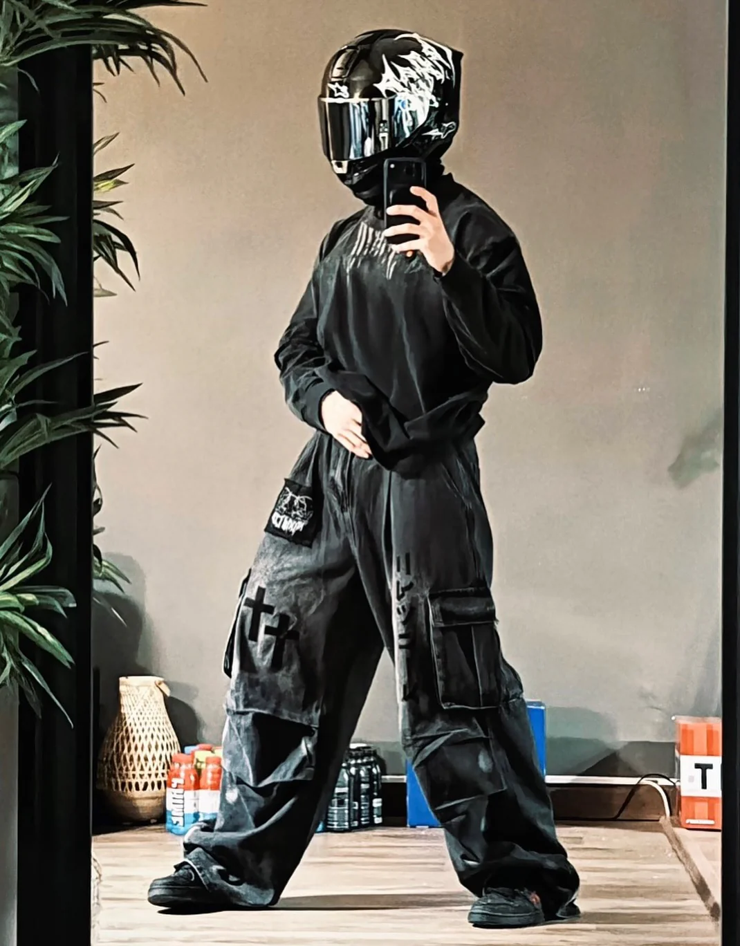 Dark Graffiti Patchwork Cargo Jeans（Free Belt and Chain Included） - Image 3