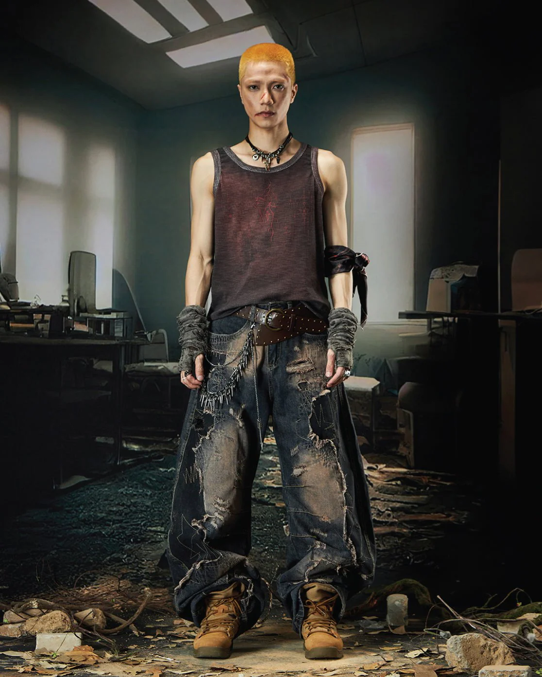 Deconstructed Washed Patchwork Blade-Cut Jeans - Image 5