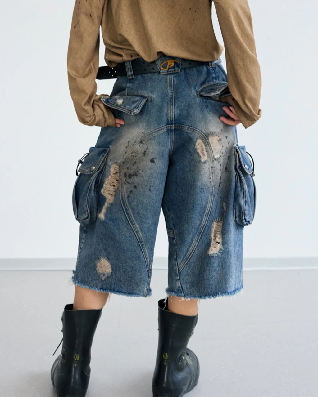 Distressed Cargo Denim Shorts - Image 3