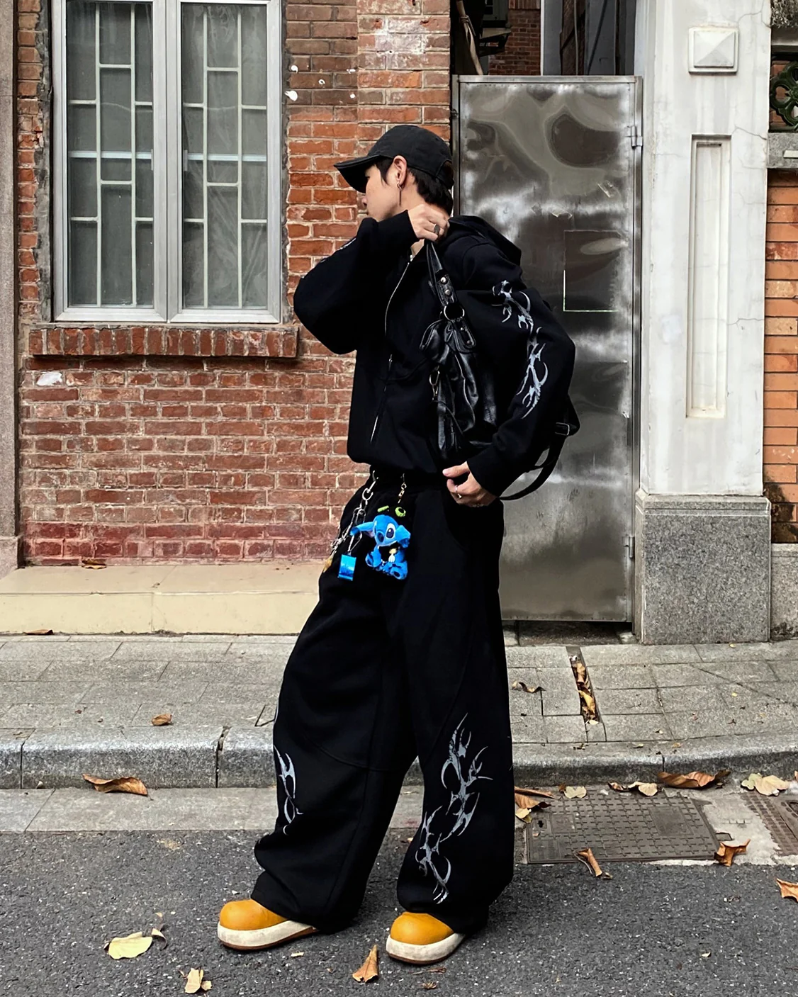 Embroidered Graphic Wide-Leg Sweatpants - Image 14