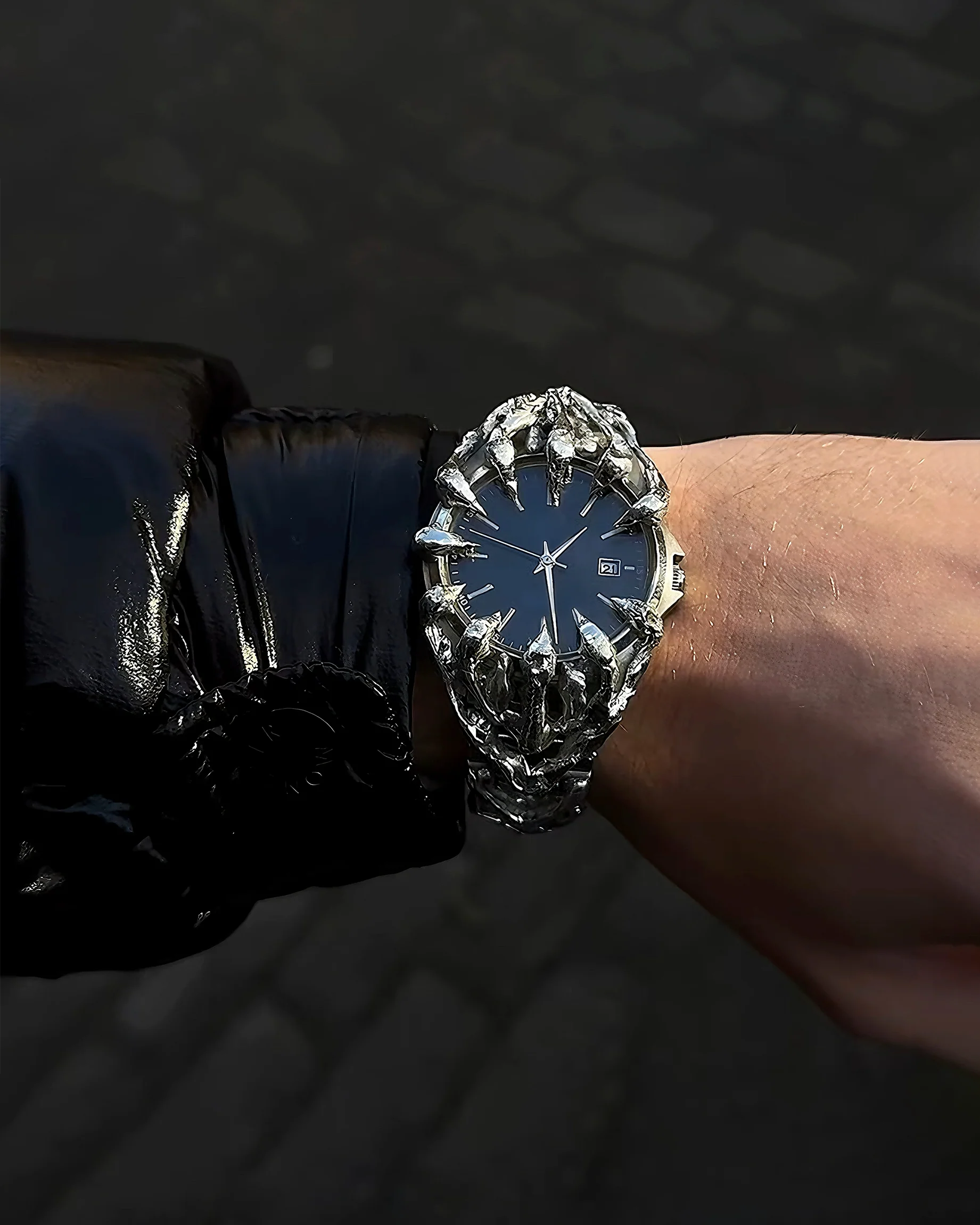 Futuristic Sculptural Metal Watch - Image 5