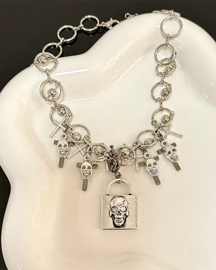 Gothic Skull Charm Alloy Necklace - Image 4