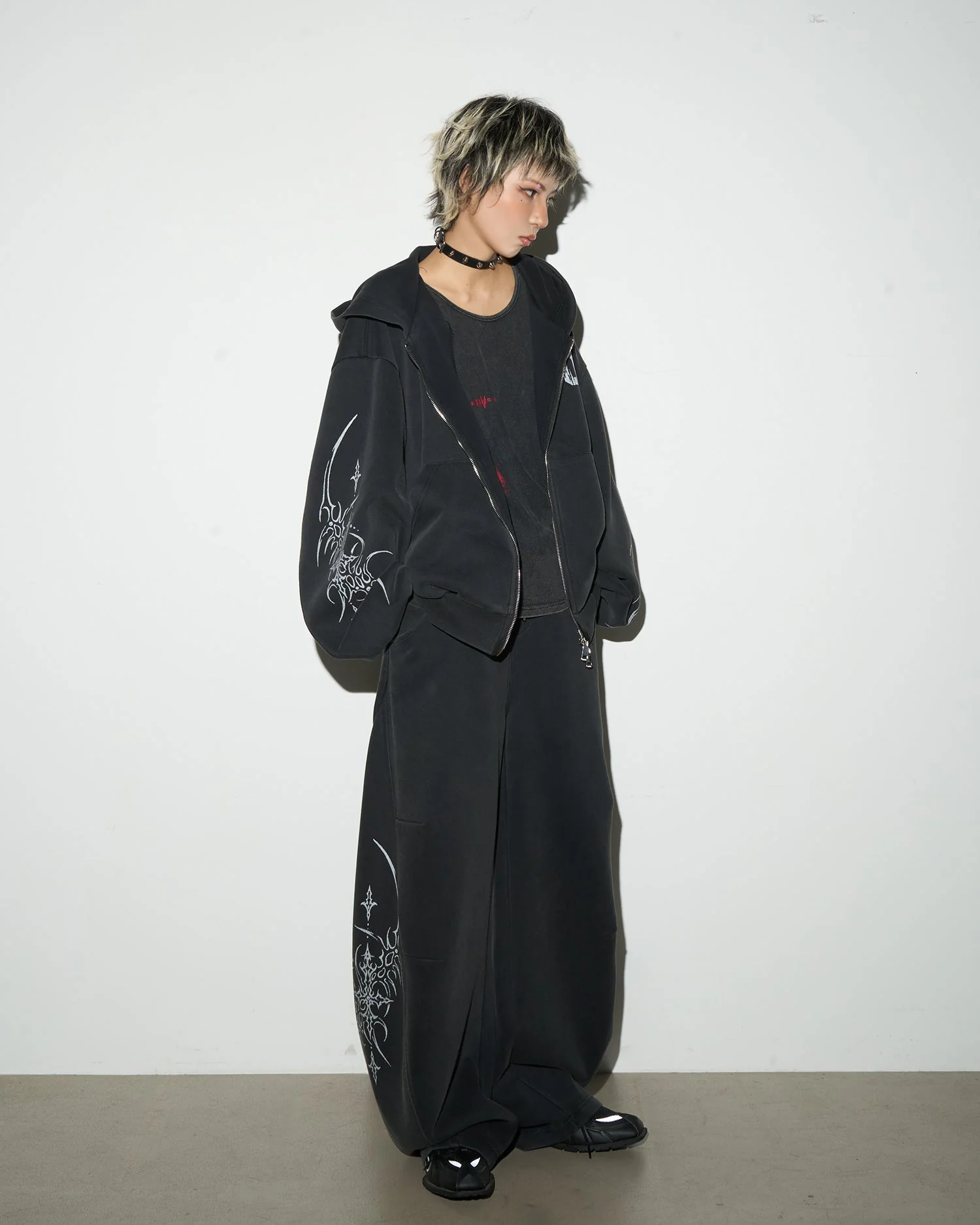 Gothic Tree Graphic Oversized Hoodie - Image 7