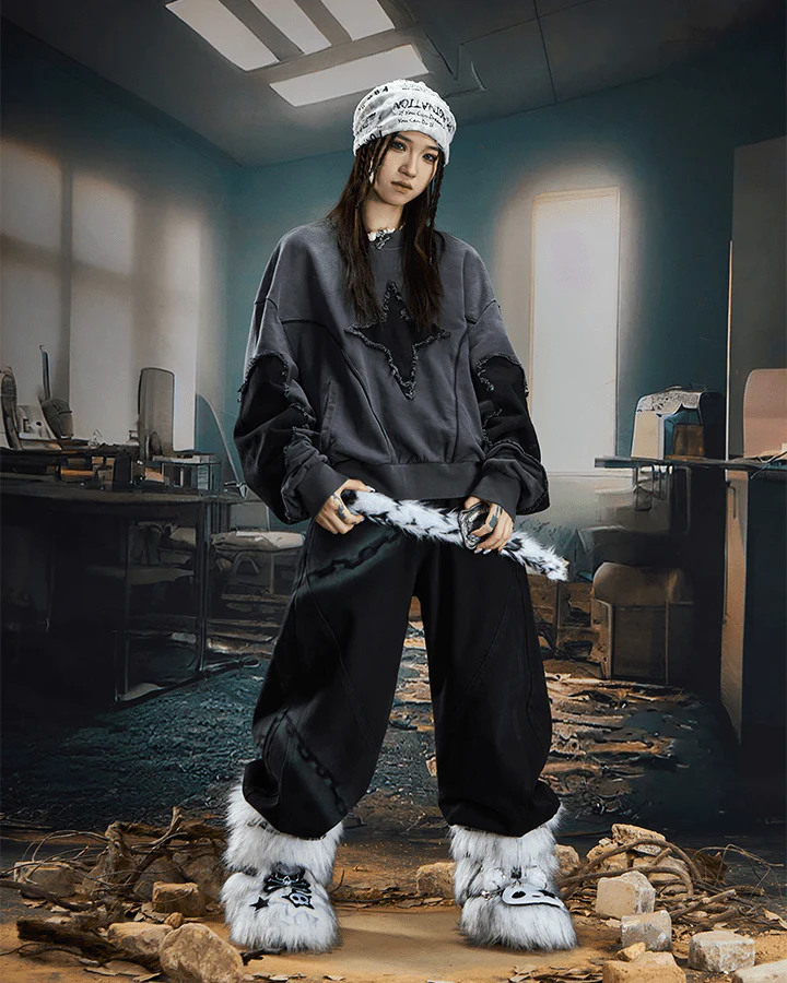 Distressed Star Patchwork Oversized Sweatshirt - Image 3
