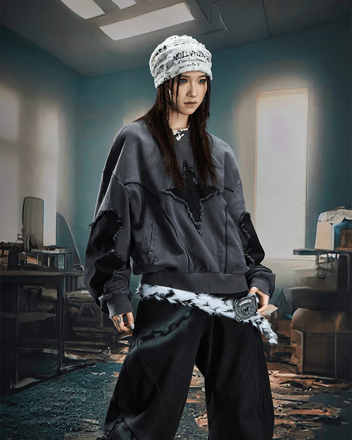 Distressed Star Patchwork Oversized Sweatshirt - Image 5