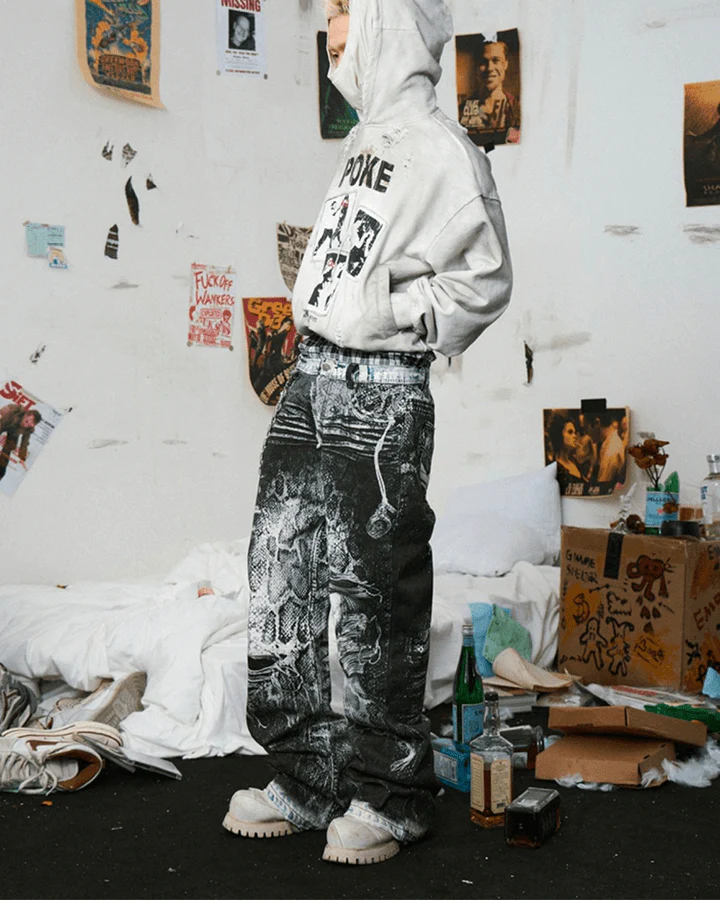 Grunge Snake Print Stacked Washed Jeans - Image 4