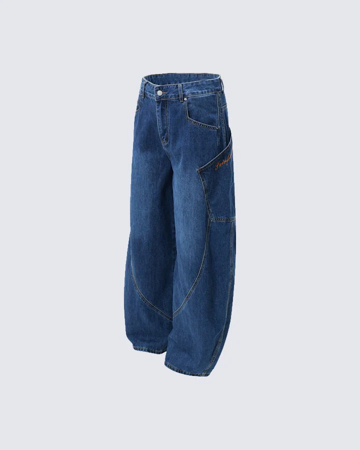 Large Pocket Curved Jeans - Image 4