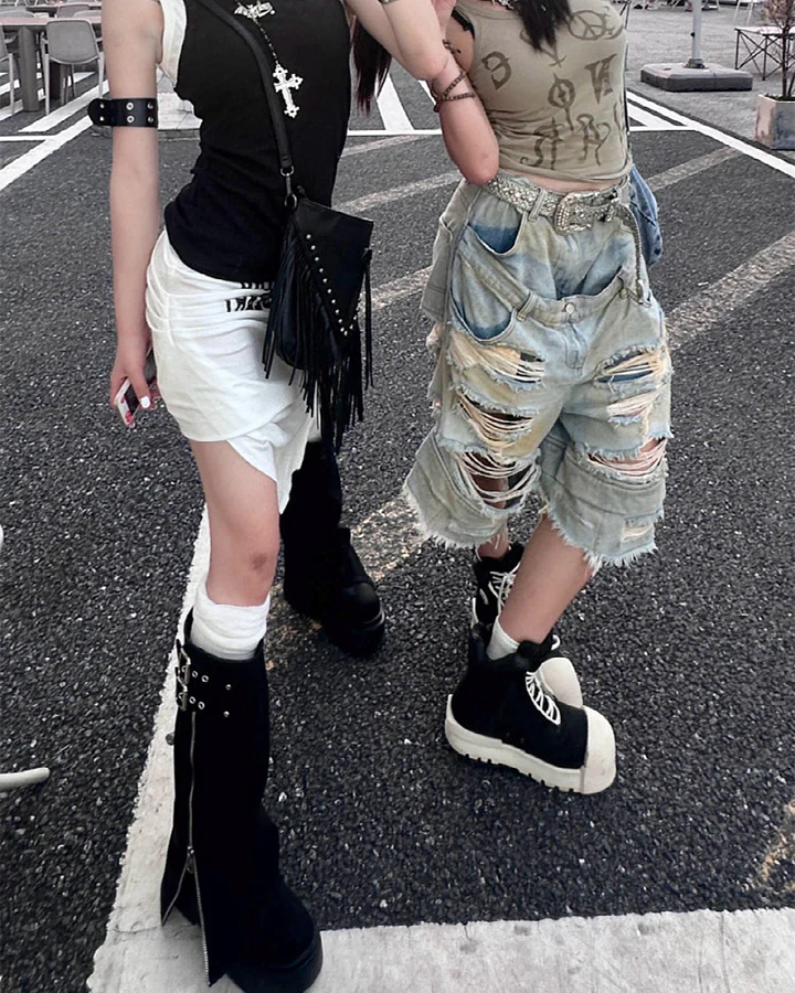Layered Distressed Raw Hem Denim Shorts - Image 7