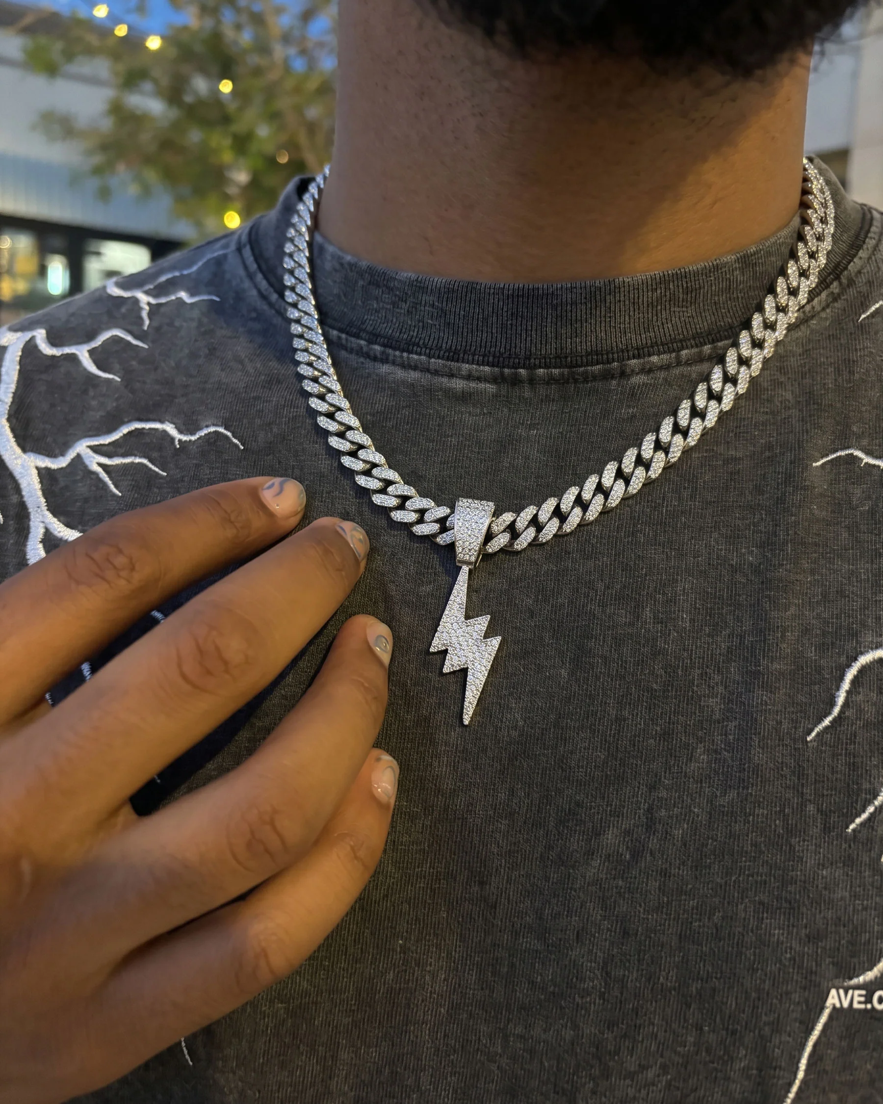 LIGHTNING Series | Pendant Cuban Chain Necklace - Image 4