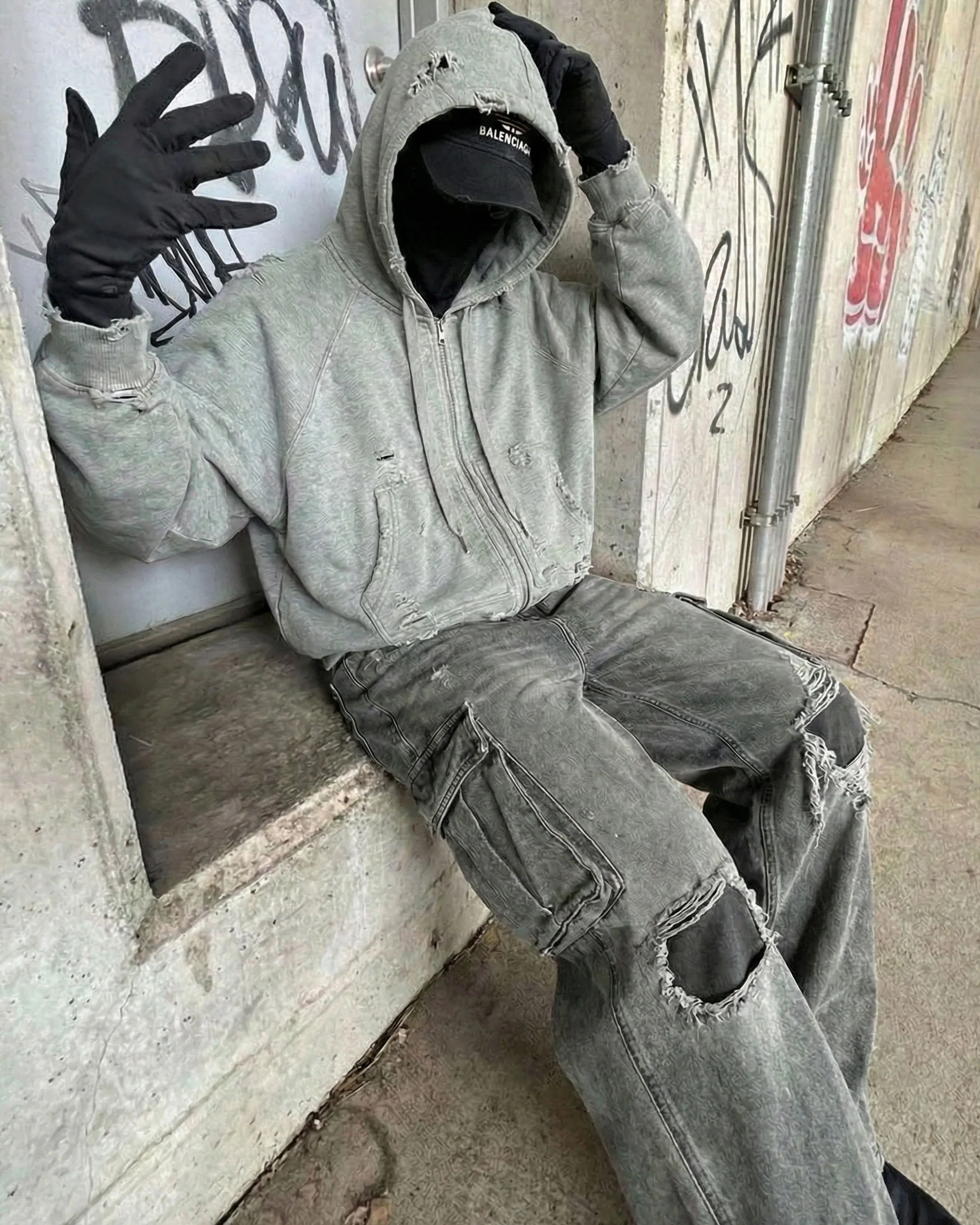 LOW SATURATION-Distressed Cropped Zip-Up Hoodie - Image 3