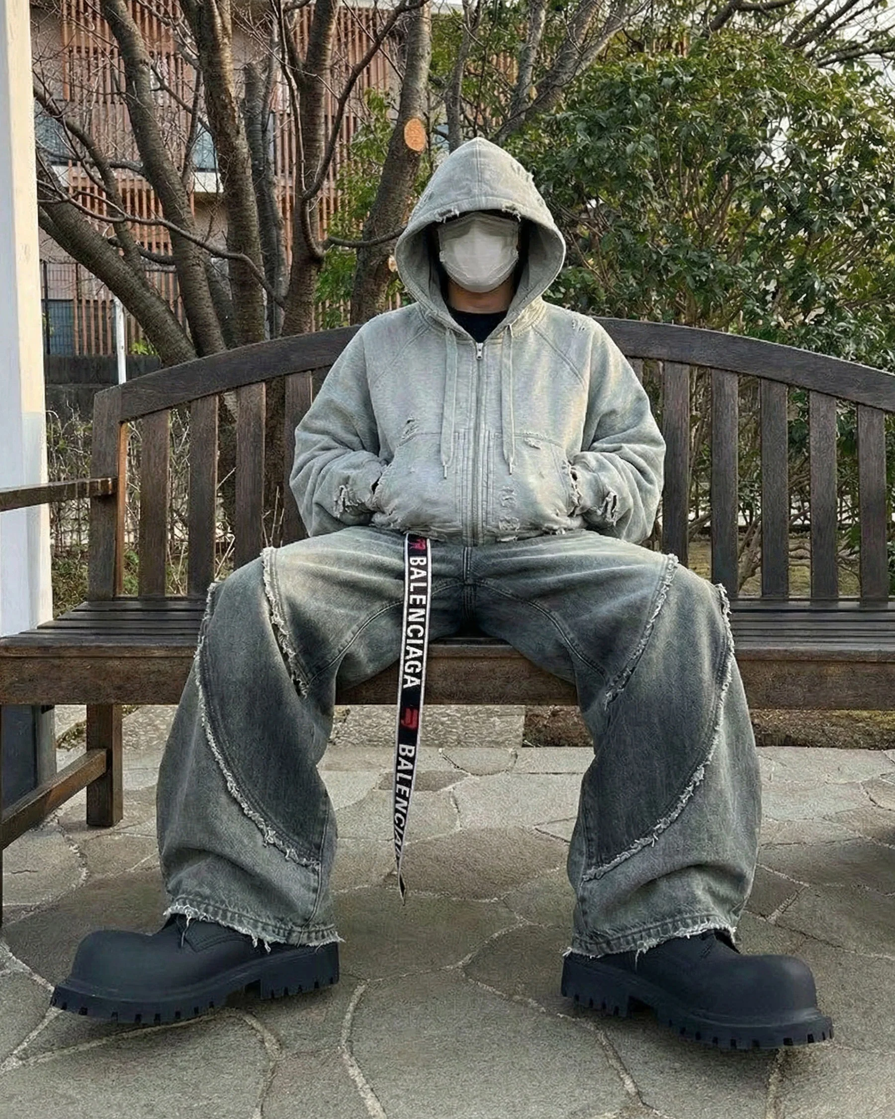 LOW SATURATION-Distressed Cropped Zip-Up Hoodie - Image 5