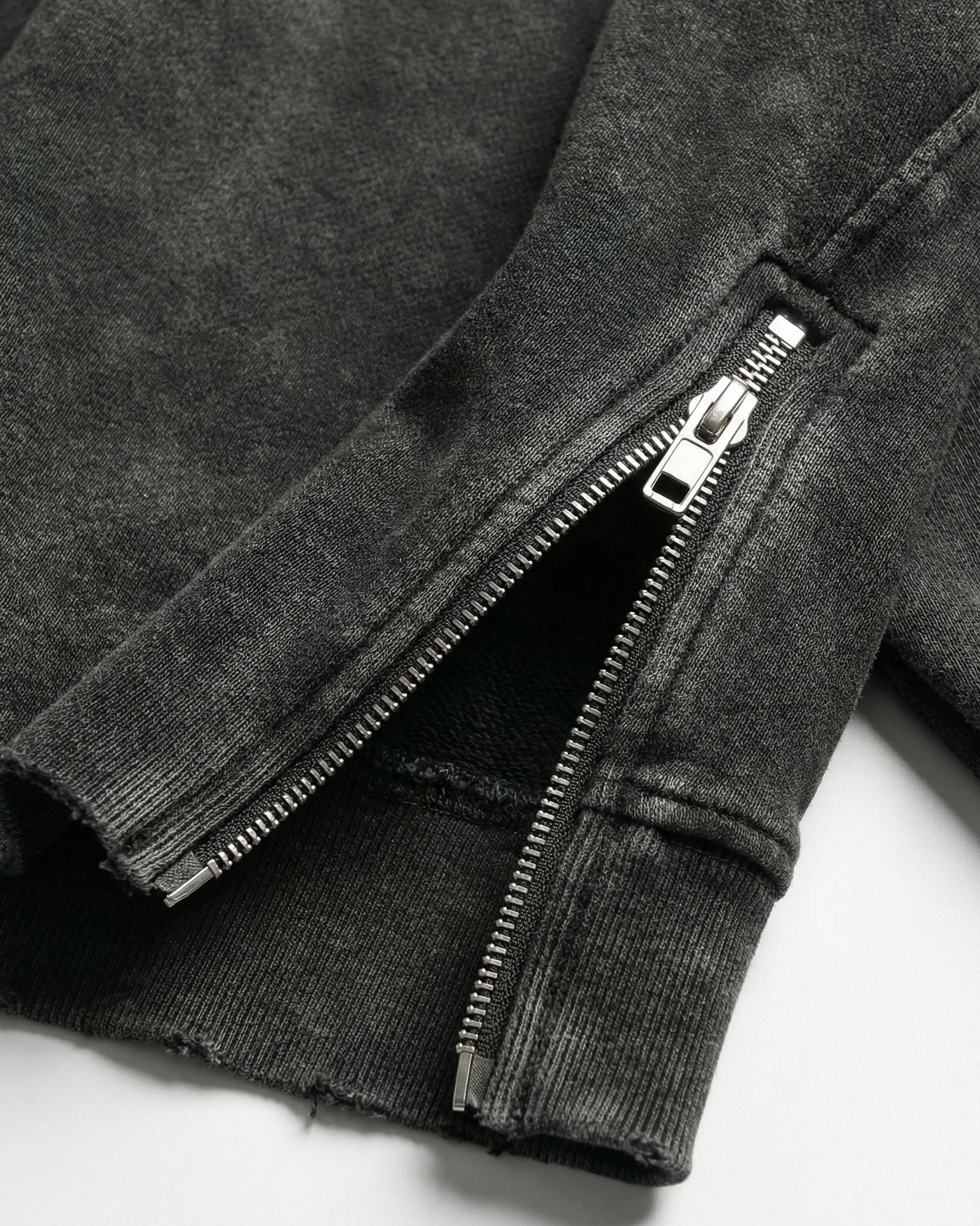 LOW SATURATION-Washed Zip Detail Cropped Sweatshirt - Image 7