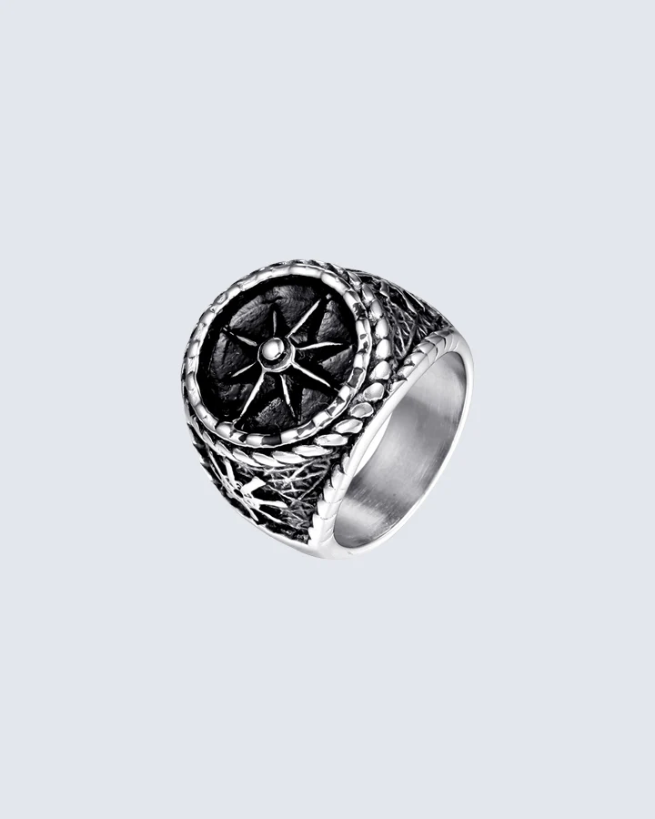 Men’s Compass Star Signet Ring – Retro Gothic Ring in Silver, Gold, or Dual-Tone - Image 2