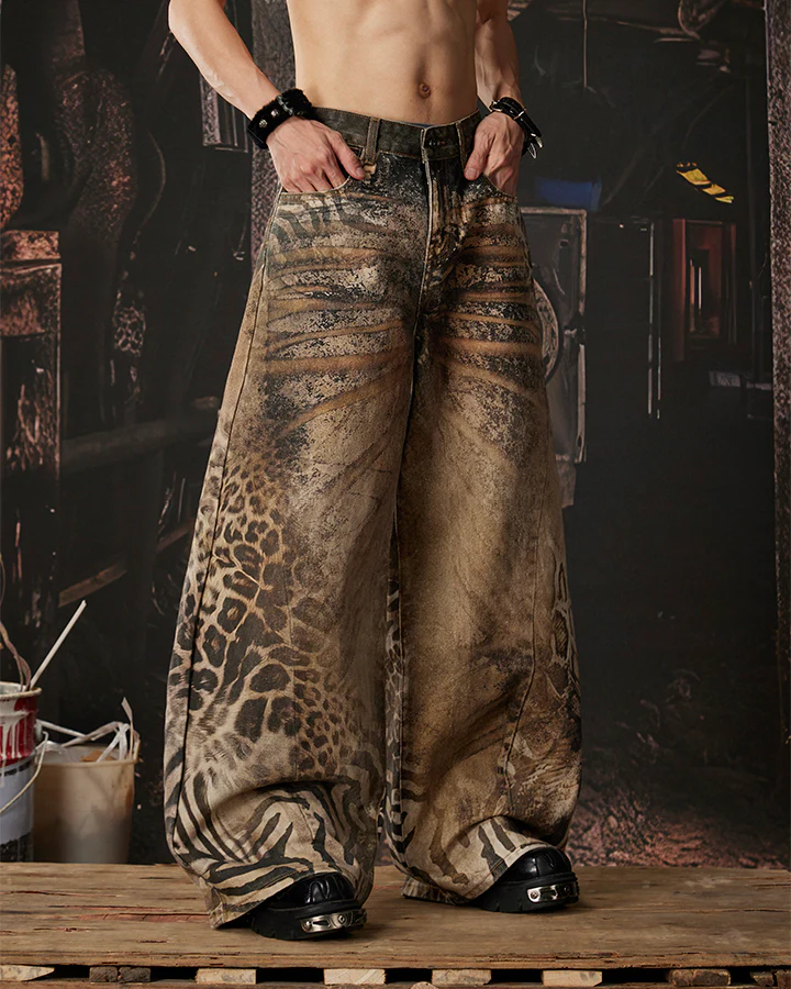 New Arrival Vintage Printed Wide-Legged Jeans - Image 3