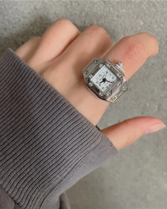Punk-Inspired Quartz Watch Ring - Image 10