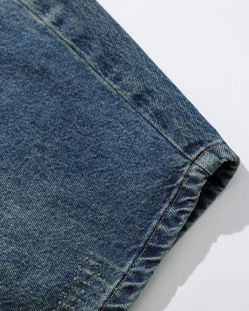 Retro Letter Print Wide-Leg Cargo Jeans - Image 10