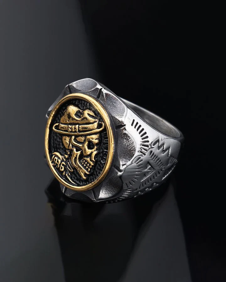 Skull Relief Vintage Ring - Image 3