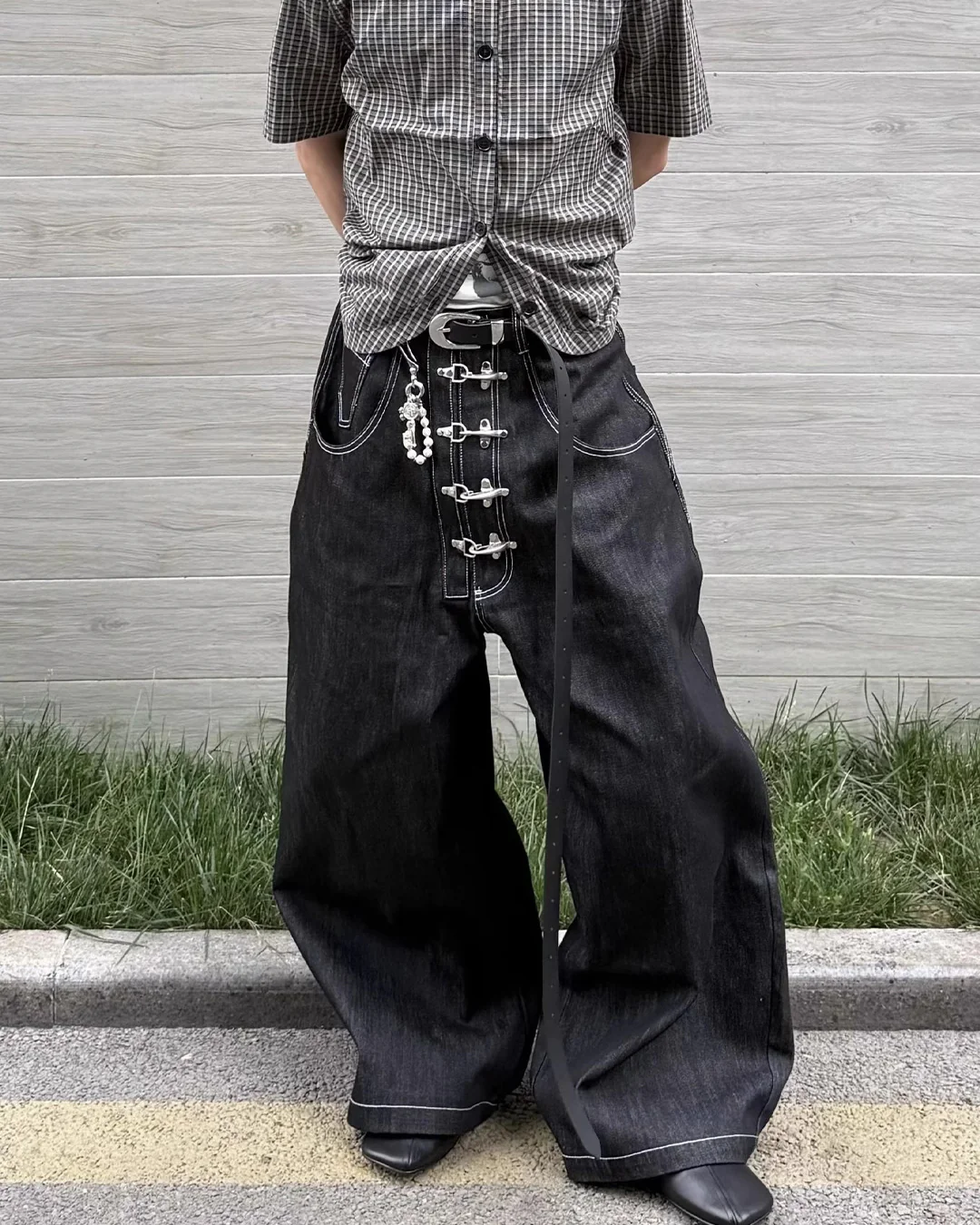 Vintage Buckle Baggy Denim Pants - Image 2