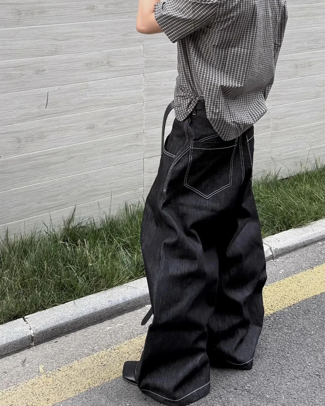 Vintage Buckle Baggy Denim Pants - Image 4