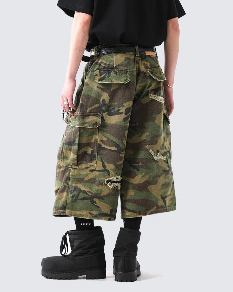 Vintage Camo 3/4 Cargo Shorts - Image 4