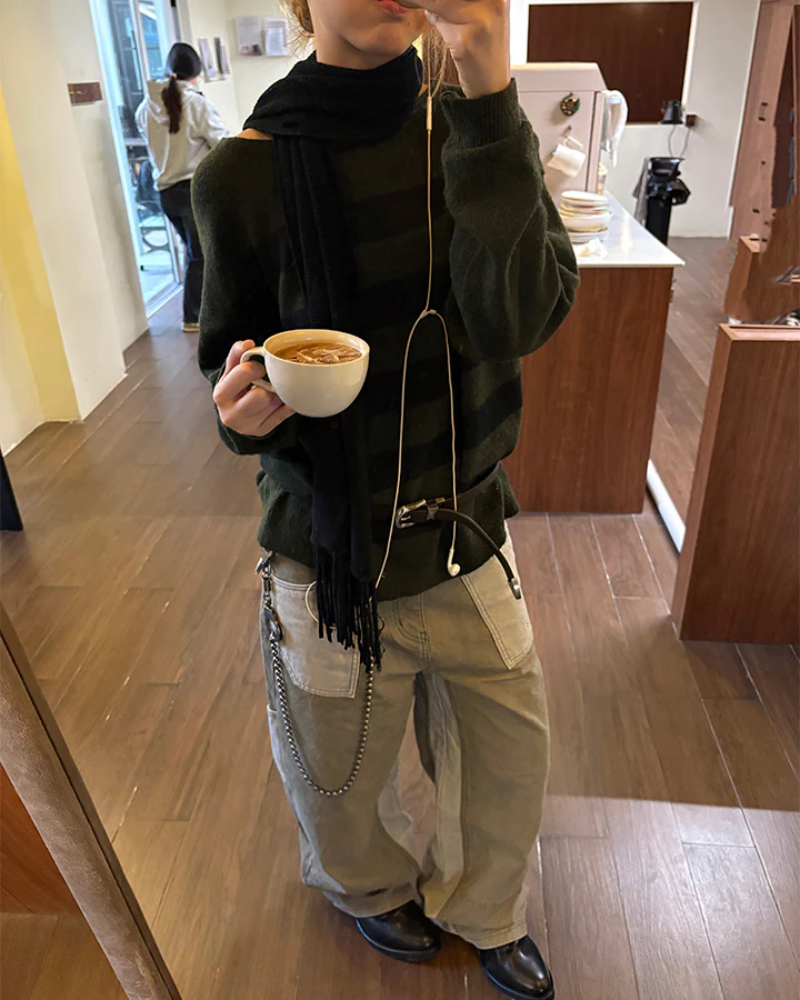 Vintage Chic Two-Tone Cargo Pants - Image 9