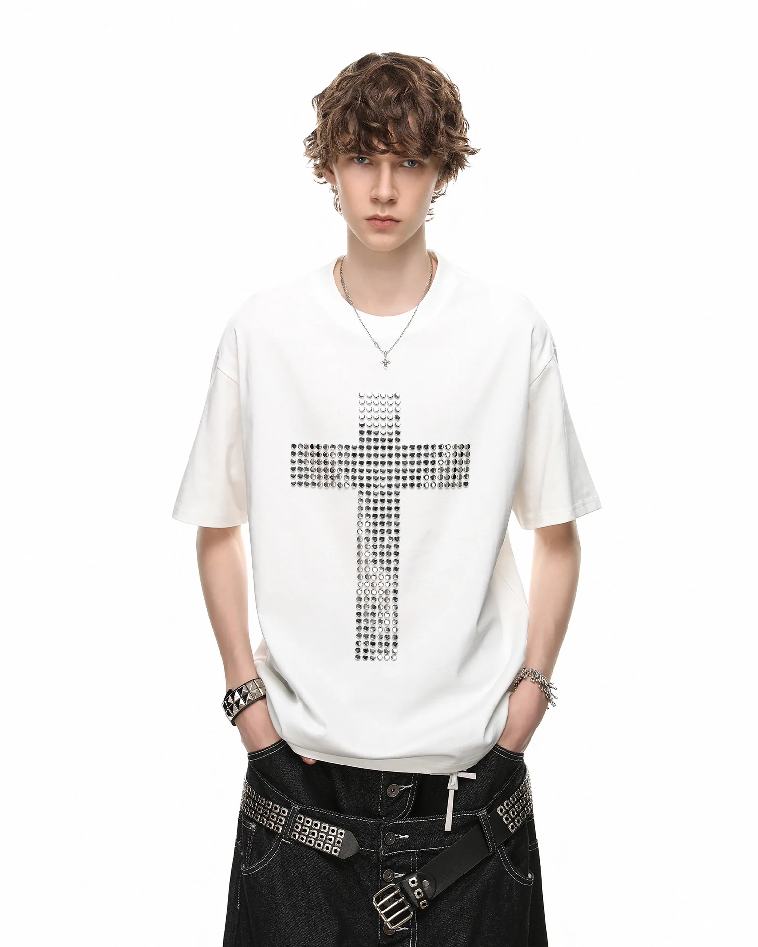 Vintage Cross Rhinestone Black Short Sleeve T-Shirt - Image 2