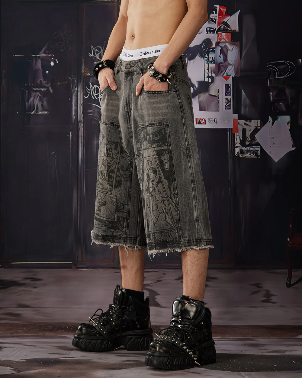 Vintage Graphic Washed Five-Length Denim Shorts - Image 3