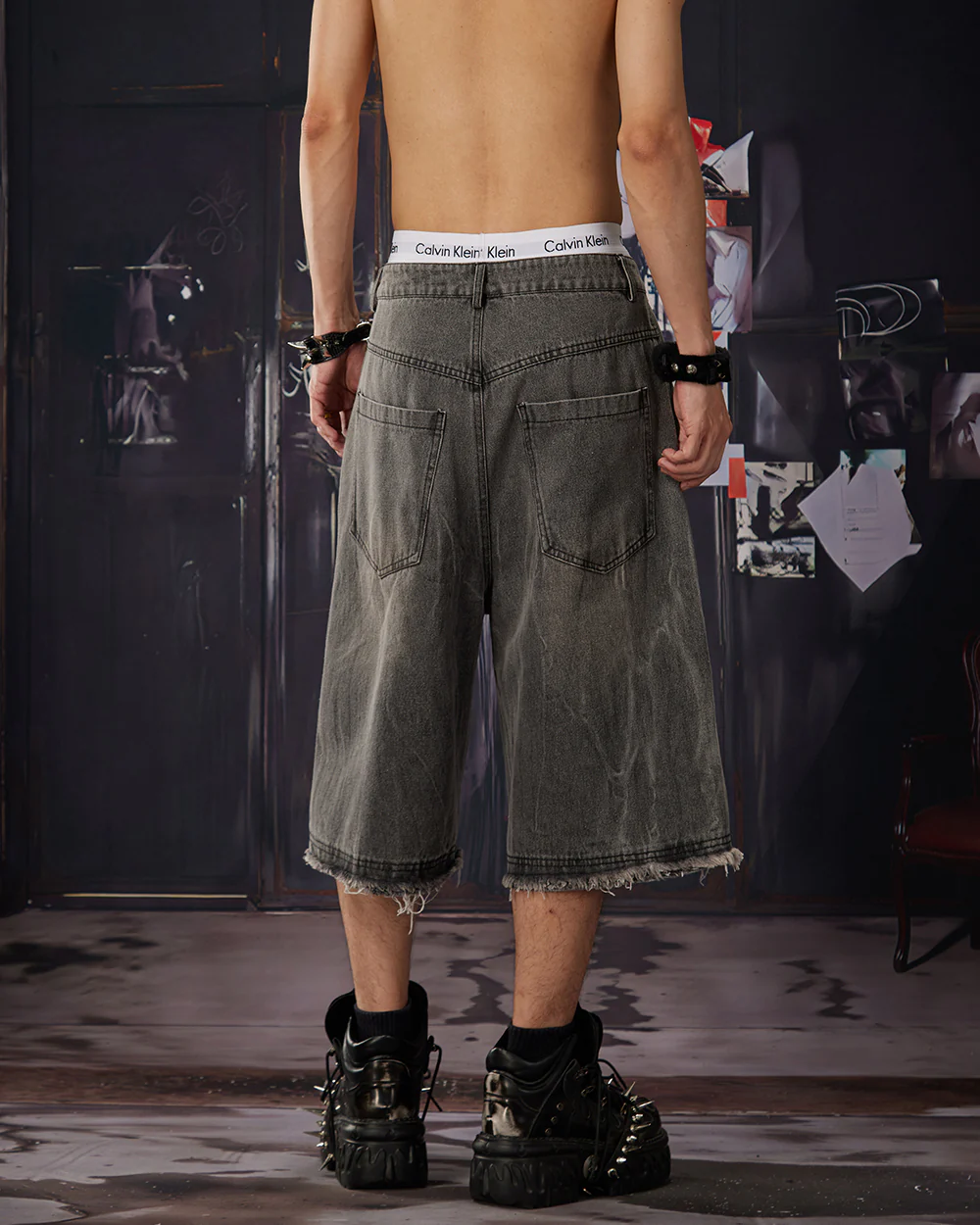 Vintage Graphic Washed Five-Length Denim Shorts - Image 4