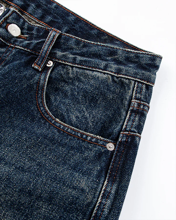 Vintage Wide-Leg Scimitar-Cut Jeans - Image 6