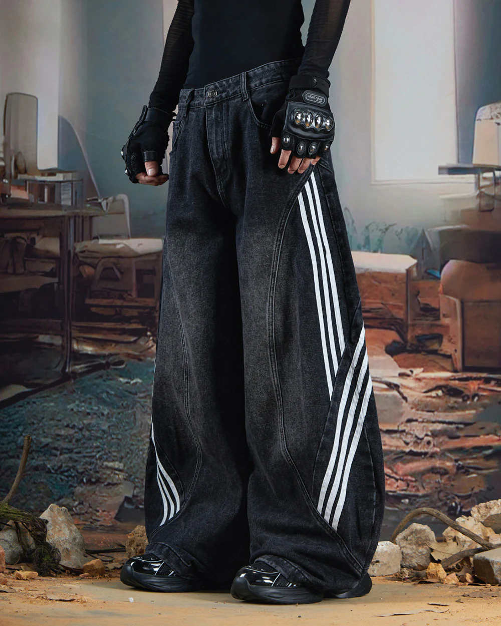 Washed Side Stripe Panel Denim Pants - Image 12