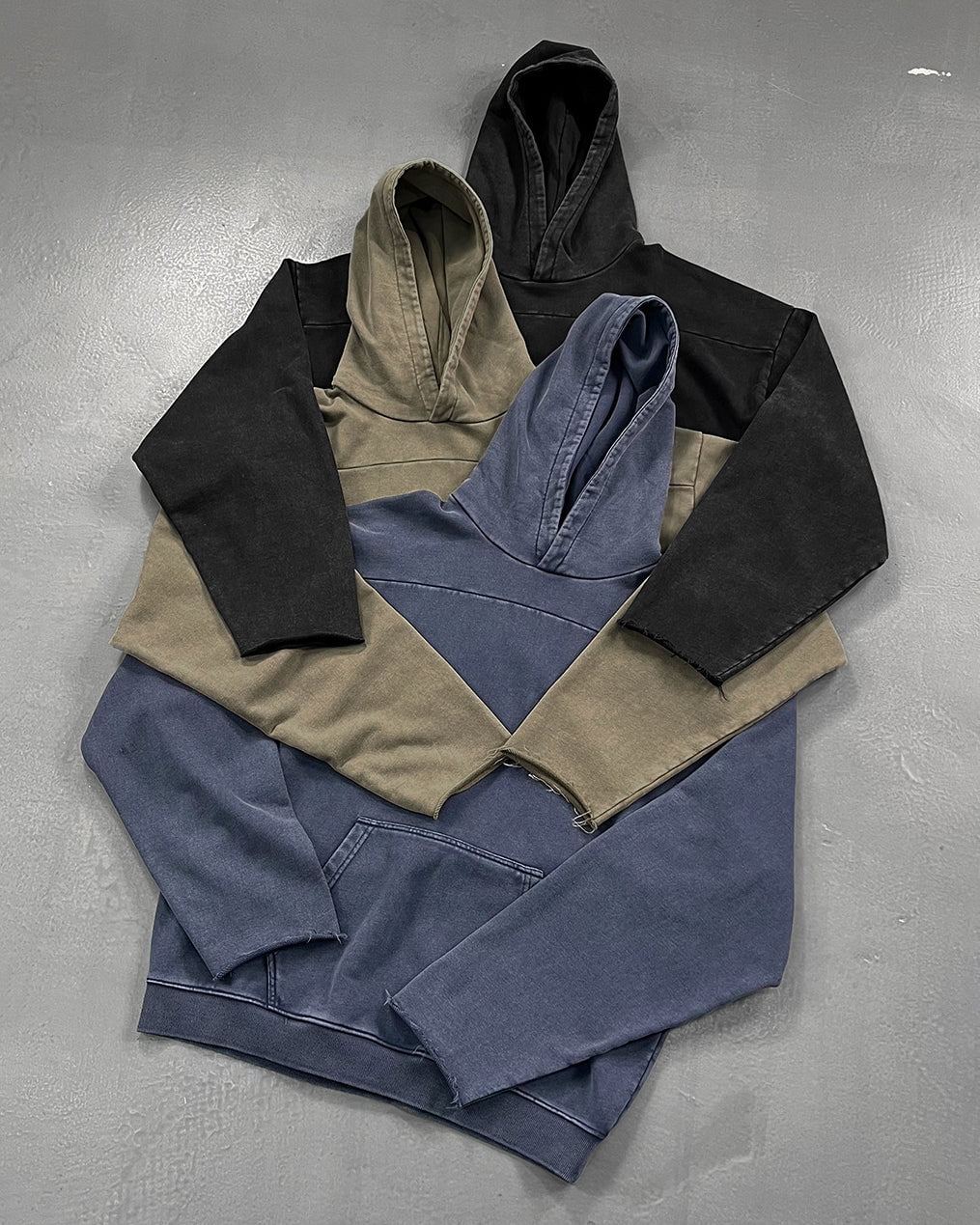 Washed Split-Panel Frayed Hoodie - Image 2
